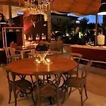 酒店 阿拉恰特卡普利亚套房酒店 4*